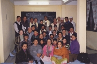 Yogi-ananda-with-his-guru-01