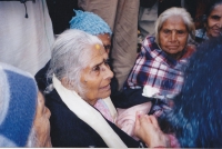 Birthday-celebration-of-yogi-ananda's-mother-08